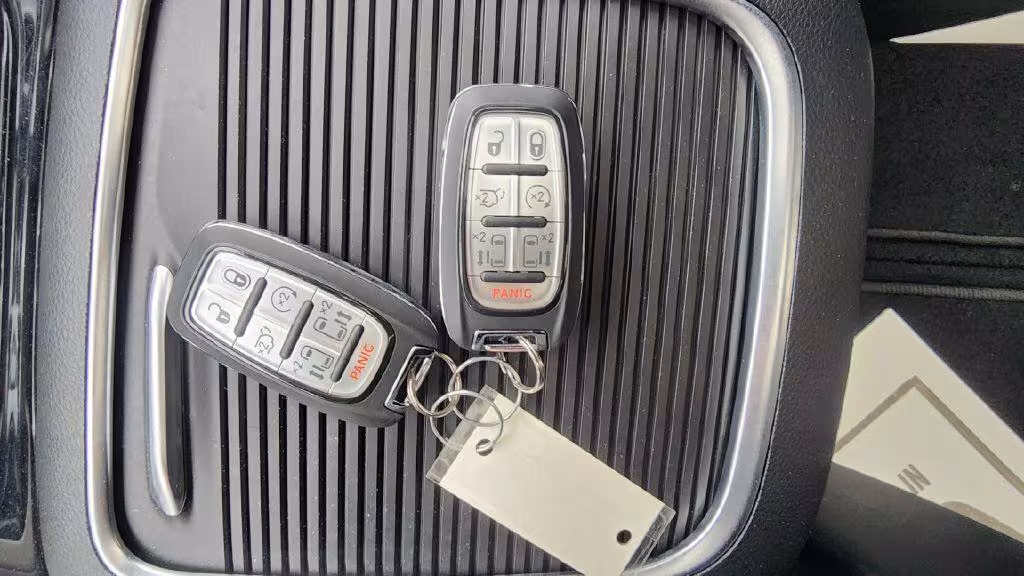 2023 Chrysler Pacifica - 2C4RC1GG1PR610495 - Image #18